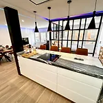 Gatu Premium Deseo Piso De Lujo Junto El Mar Con Parking Gratis -Mayores De 21 Anos Y Familias Διαμέρισμα *