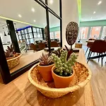 Gatu Premium Deseo Piso De Lujo Junto El Mar Con Parking Gratis -Mayores De 21 Anos Y Familias Apartment *