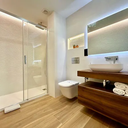 Gatu Premium Deseo Piso De Lujo Junto El Mar Con Parking Gratis -mayores De 21 Anos Y Familias * Cadice