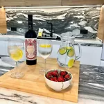 Gatu Premium Deseo Piso De Lujo Junto El Mar Con Parking Gratis -Mayores De 21 Anos Y Familias Apartman Cádiz