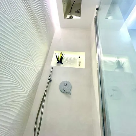 Gatu Premium Deseo Piso De Lujo Junto El Mar Con Parking Gratis -mayores De 21 Anos Y Familias Apartamento