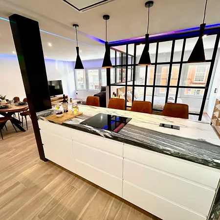 Gatu Premium Deseo Piso De Lujo Junto El Mar Con Parking Gratis -mayores De 21 Anos Y Familias Apartamento *
